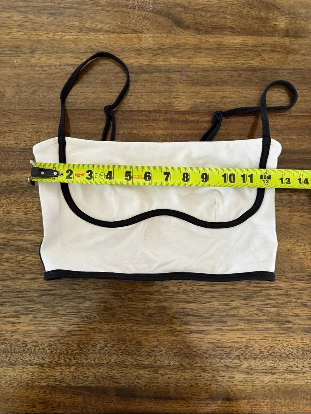 ALO Yoga Airbrush streamlined Bra tank Ivory with Black Piping